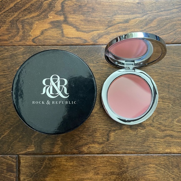 NIB Rock & Republic Contrived Pressed Blush in Bedroom DISCONTINUED - Picture 1 of 2